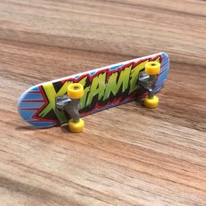 Mini Finger SkateBoard XGames underneath